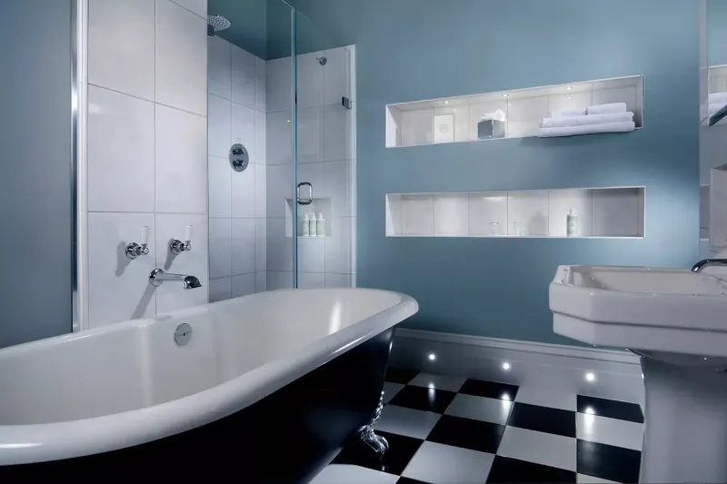 Renascence Deluxe Suite @ Queens Hotel Cheltenham