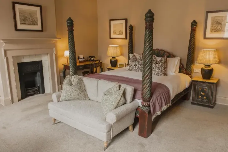 Medium Room @ The William Cecil