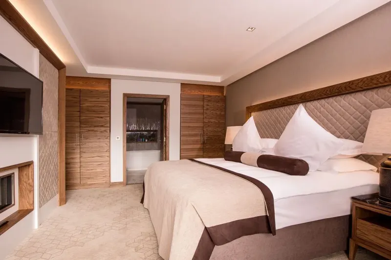 Signature Suite   1 Super King Bed @ Galgorm Resort