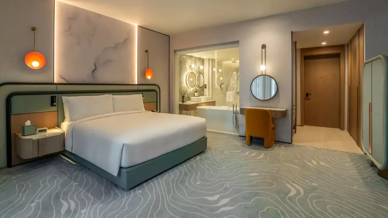 1 King Junior Suite Club Lounge Access @ InterContinental Dubai Marina