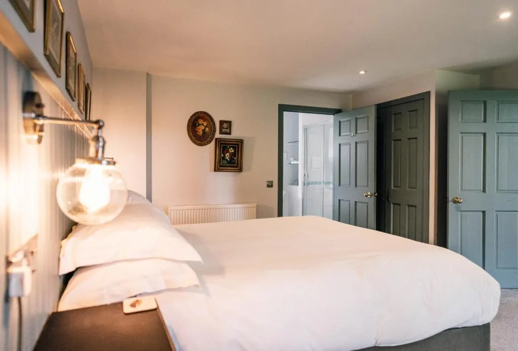 Deluxe River House @ Forss House