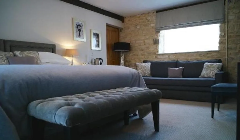 Junior Suite @ Widbrook Grange