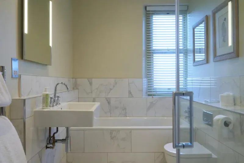 Elegant Room @ Homewood Hotel and Spa