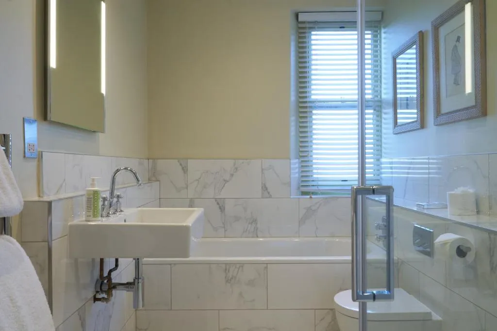 Elegant Room @ Homewood Hotel and Spa