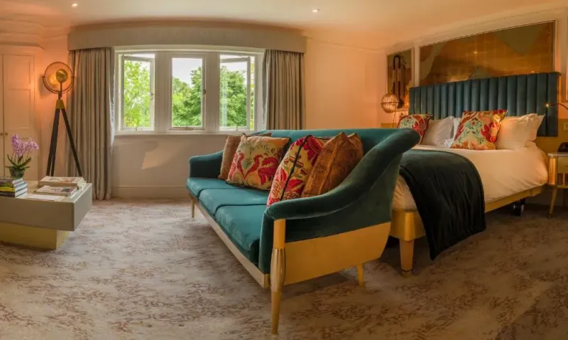 Marvelous Room  @ Homewood Hotel and Spa