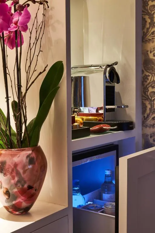 Mews Marvelous Room @ Homewood Hotel and Spa