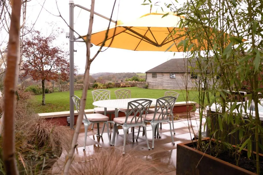 Mews Hot Tub Suite @ Homewood Hotel and Spa