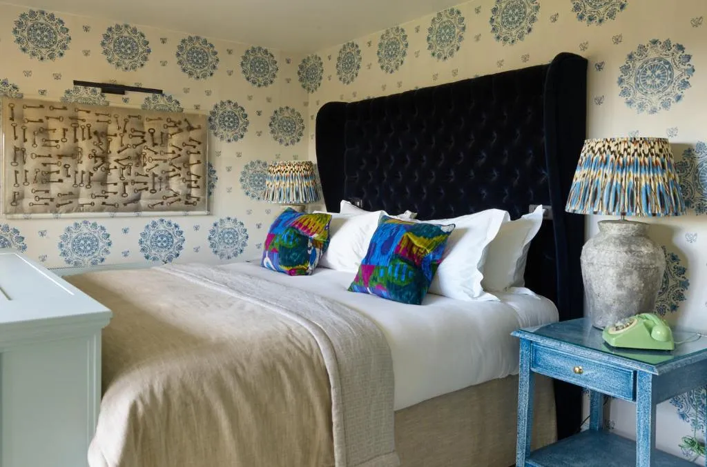 Mews Hot Tub Room @ Homewood Hotel and Spa