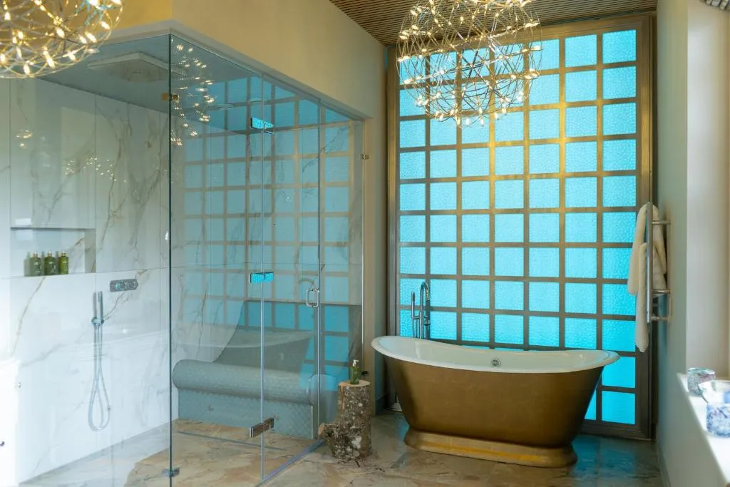 Luxury Hot Tub Suite @ Bishopstrow Hotel and Spa