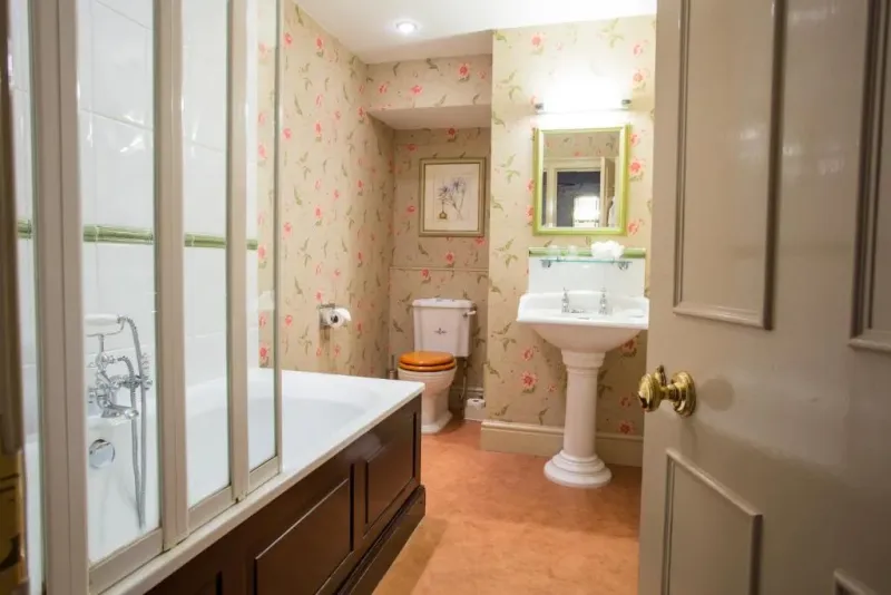 Superior King @ Dukes Bath