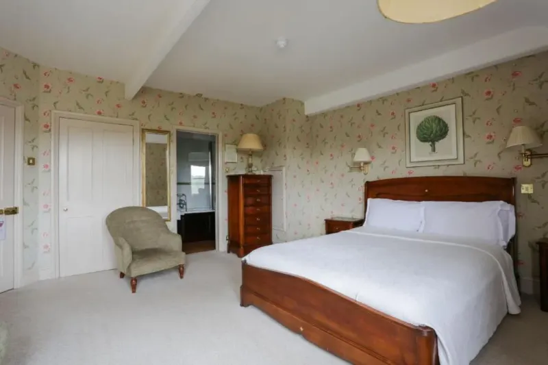 Superior King @ Dukes Bath