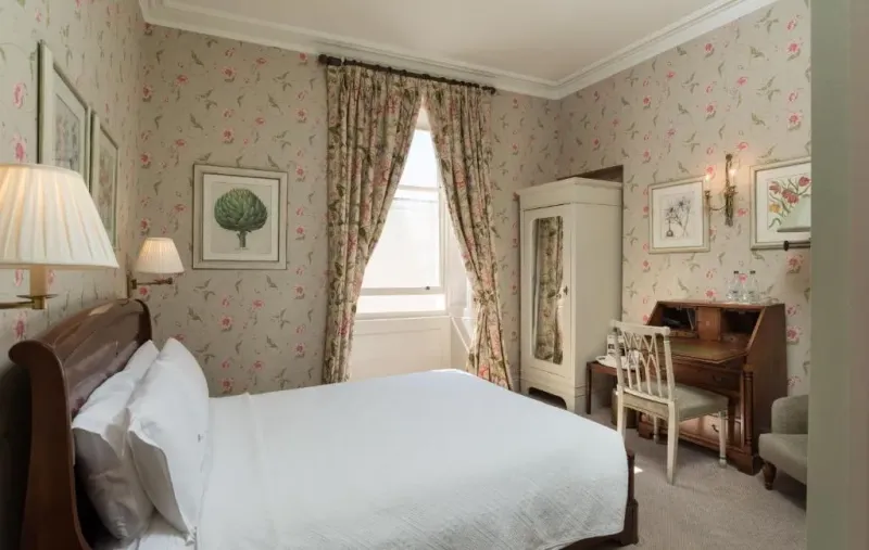 Cozy King @ Dukes Bath