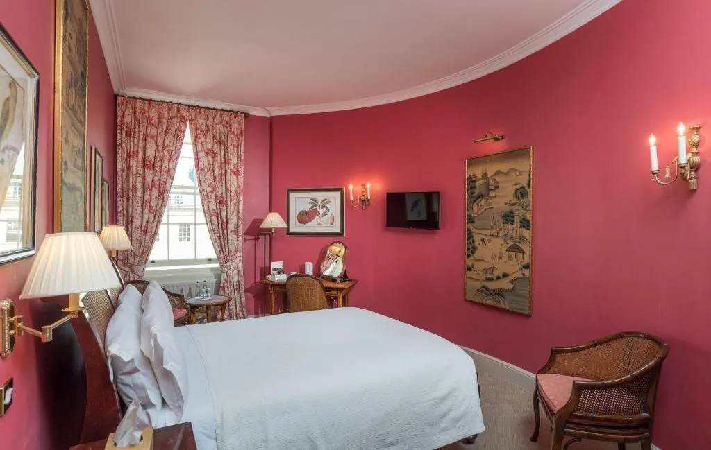 Cozy King @ Dukes Bath