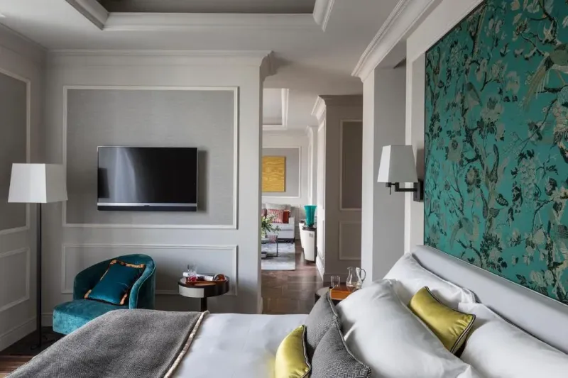 Suite with Lake View @ Vista Palazzo