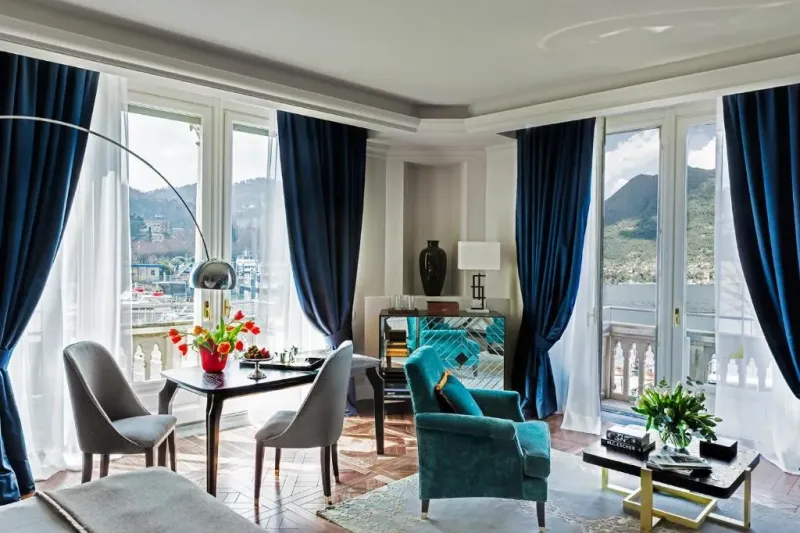 Junior Suite with Lake View @ Vista Palazzo