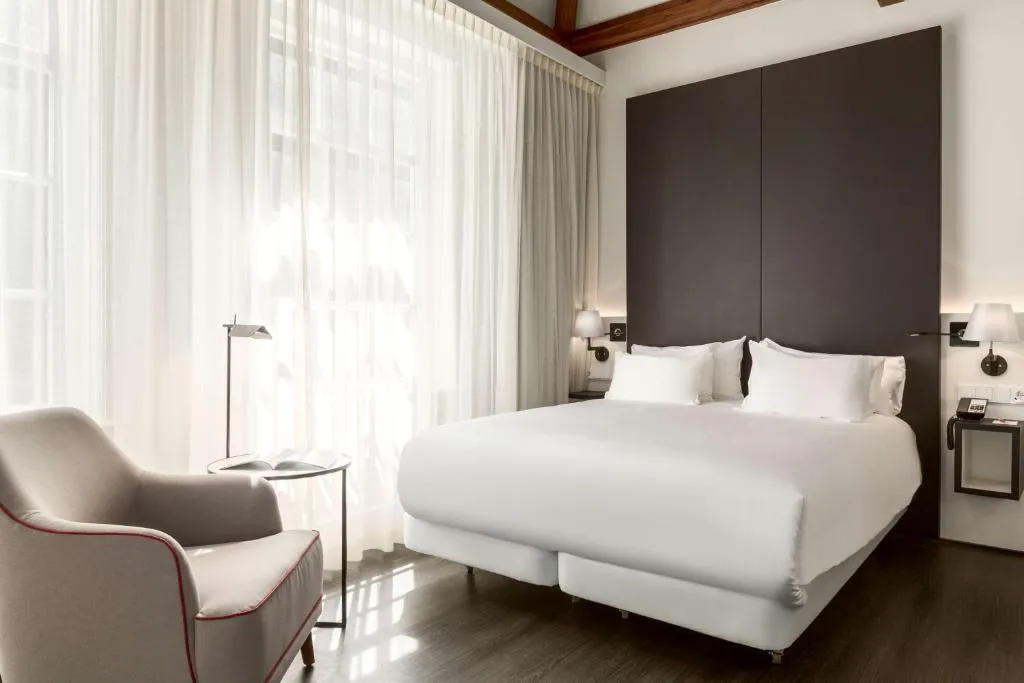 Premium Room with View @ NH Collection Amsterdam Barbizon Palace