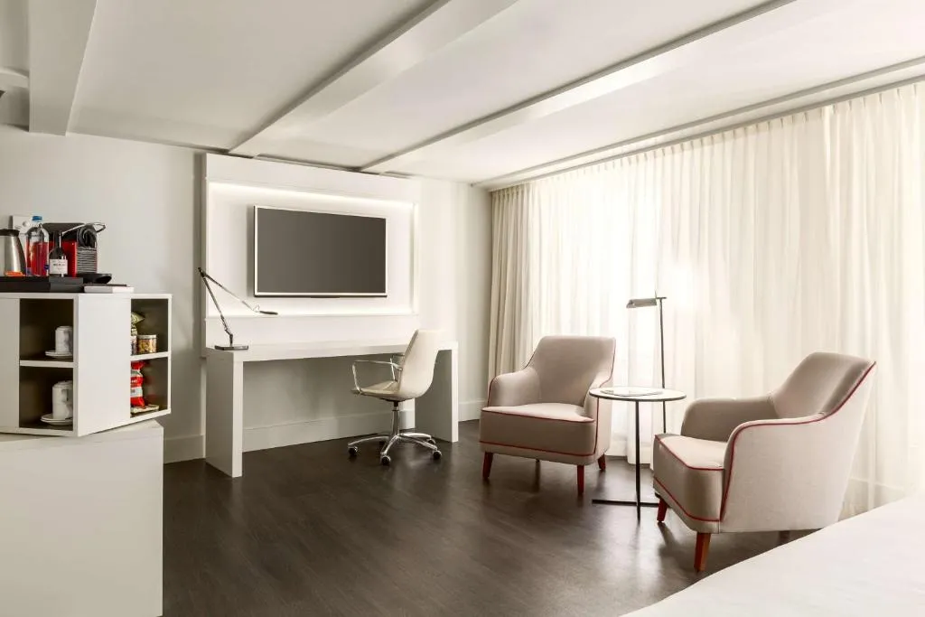 Superior Room @ NH Collection Amsterdam Barbizon Palace