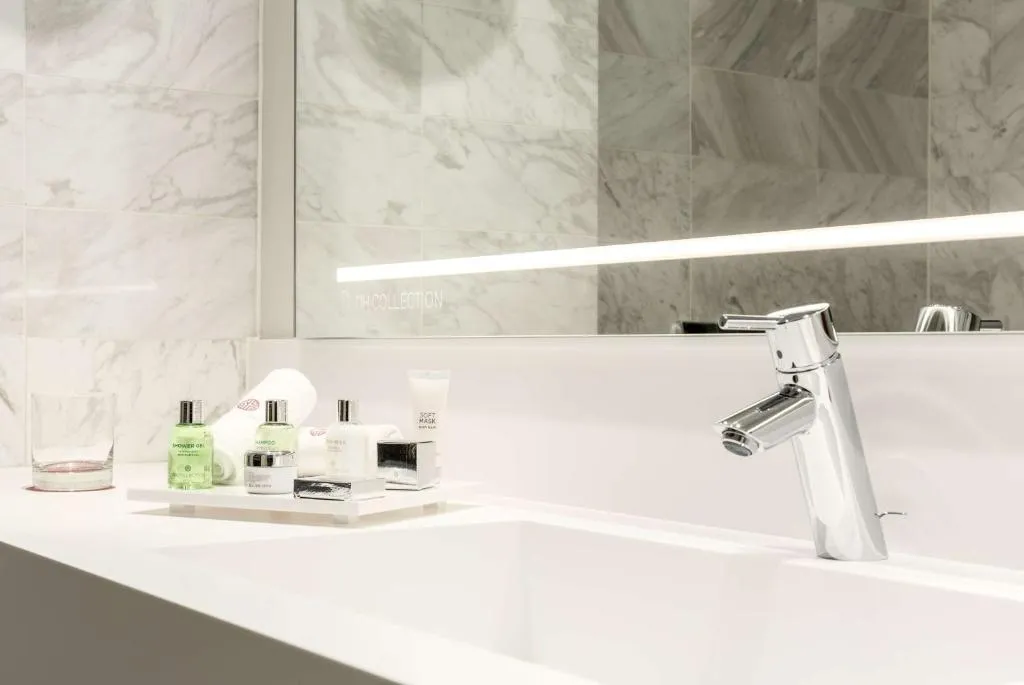 Superior Room with View @ NH Collection Amsterdam Barbizon Palace