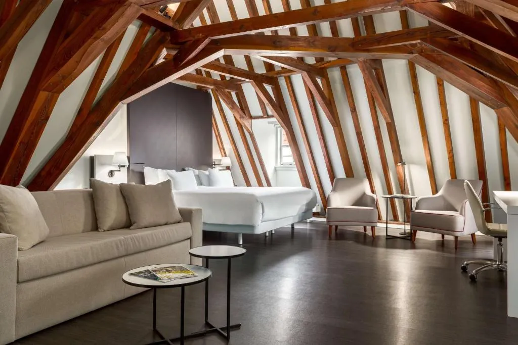 Junior Suite @ NH Collection Amsterdam Barbizon Palace