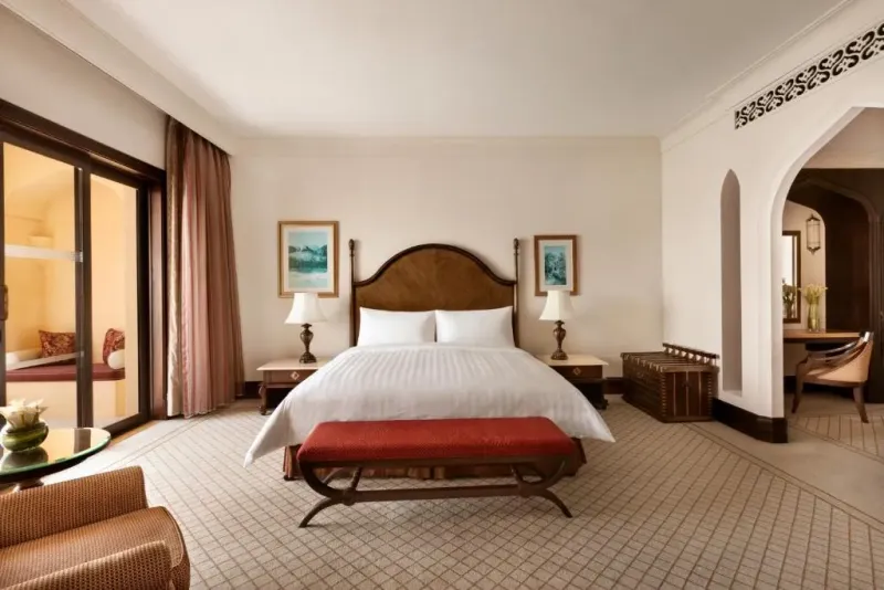 Executive Suite with Lounge Access  @ Shangri La Qaryat Al Beri