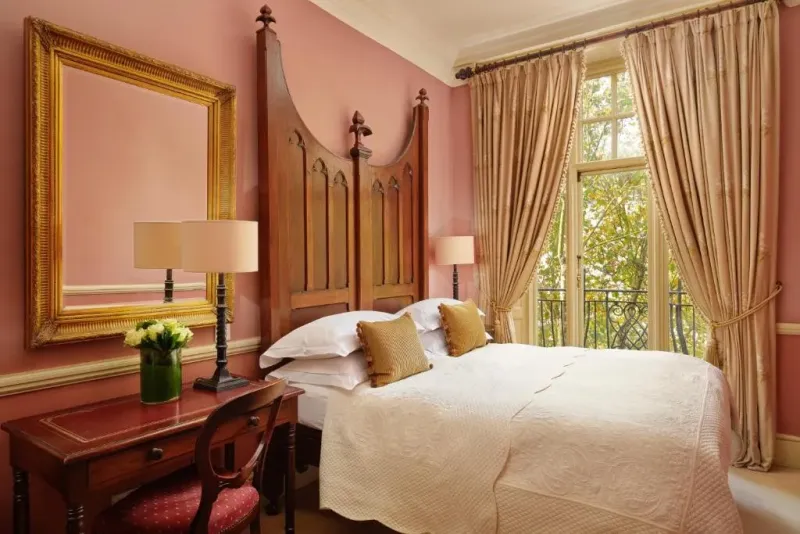 Cosy Double Room @ The Gore Hotel   Starhotels Collezione