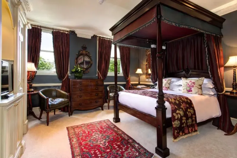 Deluxe Triple Room @ The Gore Hotel   Starhotels Collezione