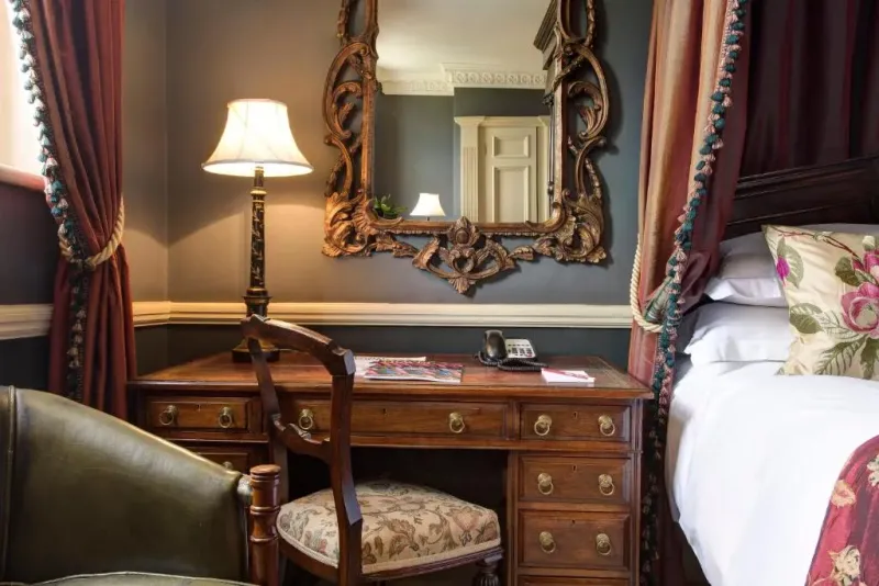 Deluxe Triple Room @ The Gore Hotel   Starhotels Collezione
