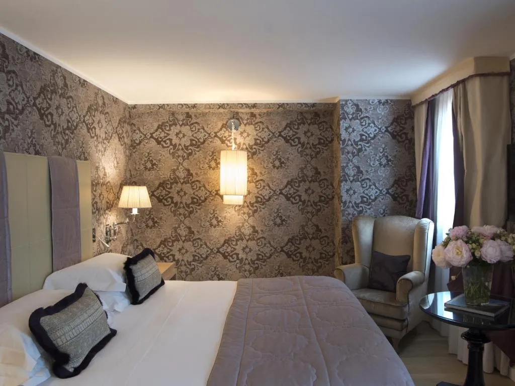 Deluxe Triple Room @ Splendid Venice   Starhotels Collezione