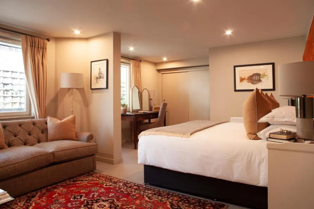 The House Executive Room @ The Roseate Edinburgh