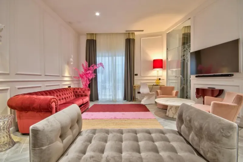 Deluxe Suite  Double Twin  @ HOLM Boutique and Spa