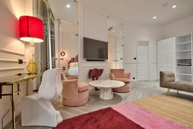 Deluxe Suite  Double Twin  @ HOLM Boutique and Spa