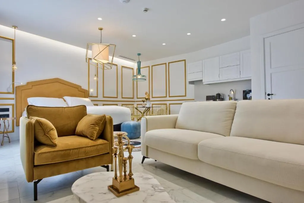 Executive Suite with Outdoor Spa Bath  amp  Kitchenette @ HOLM Boutique and Spa