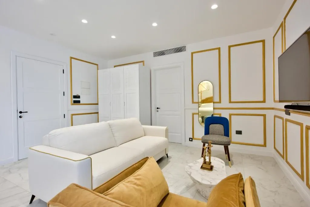 Executive Suite with Outdoor Spa Bath  amp  Kitchenette @ HOLM Boutique and Spa