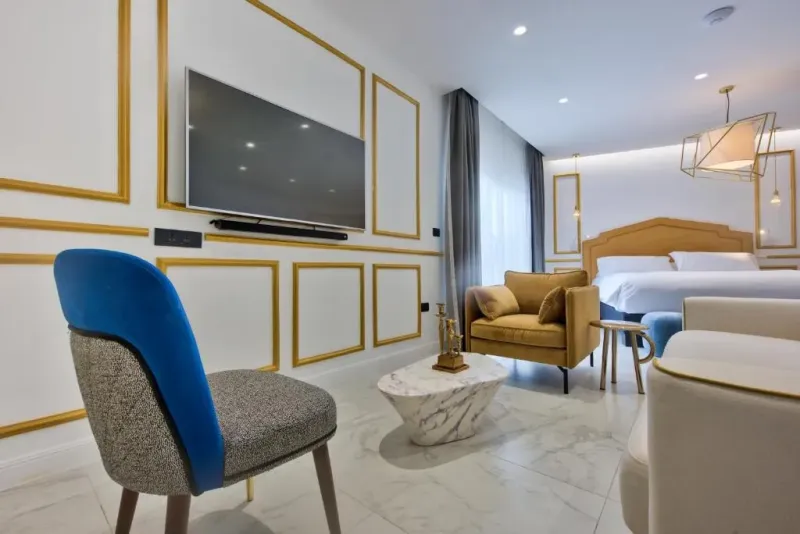 Executive Suite with Outdoor Spa Bath  amp  Kitchenette @ HOLM Boutique and Spa