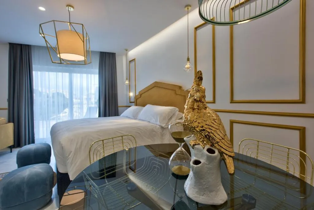 Executive Suite with Outdoor Spa Bath  amp  Kitchenette @ HOLM Boutique and Spa