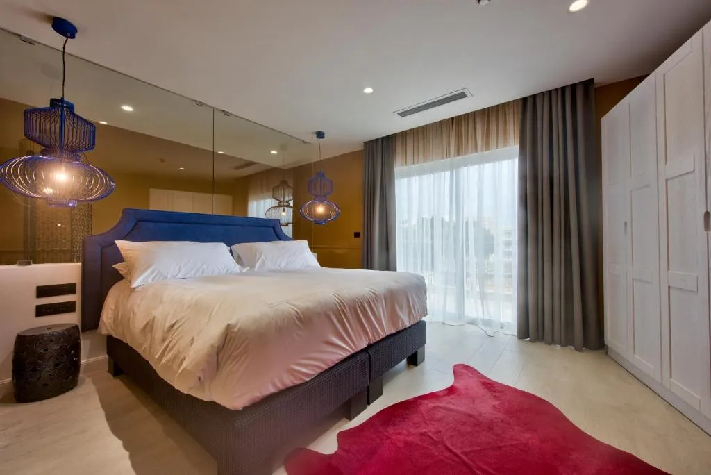 Executive Suite with Outdoor Spa Bath  amp  Kitchenette @ HOLM Boutique and Spa