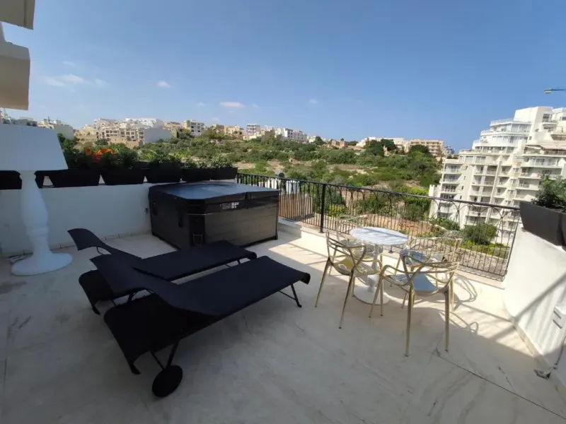 Executive Suite with Outdoor Spa Bath  amp  Kitchenette @ HOLM Boutique and Spa