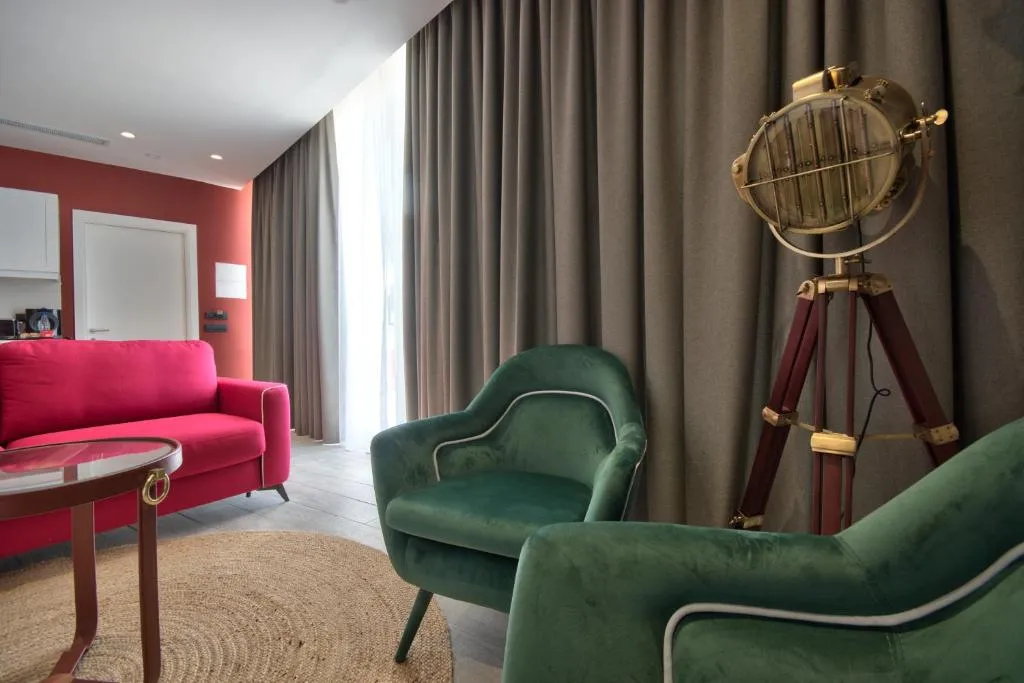 Executive Penthouse Suite with Outdoor Spa Bath  amp  Kitchenette @ HOLM Boutique and Spa