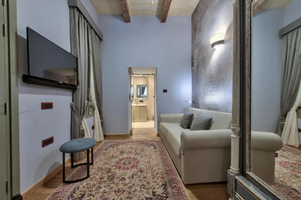 Deluxe Suite double or twin @ Palazzo Consiglia