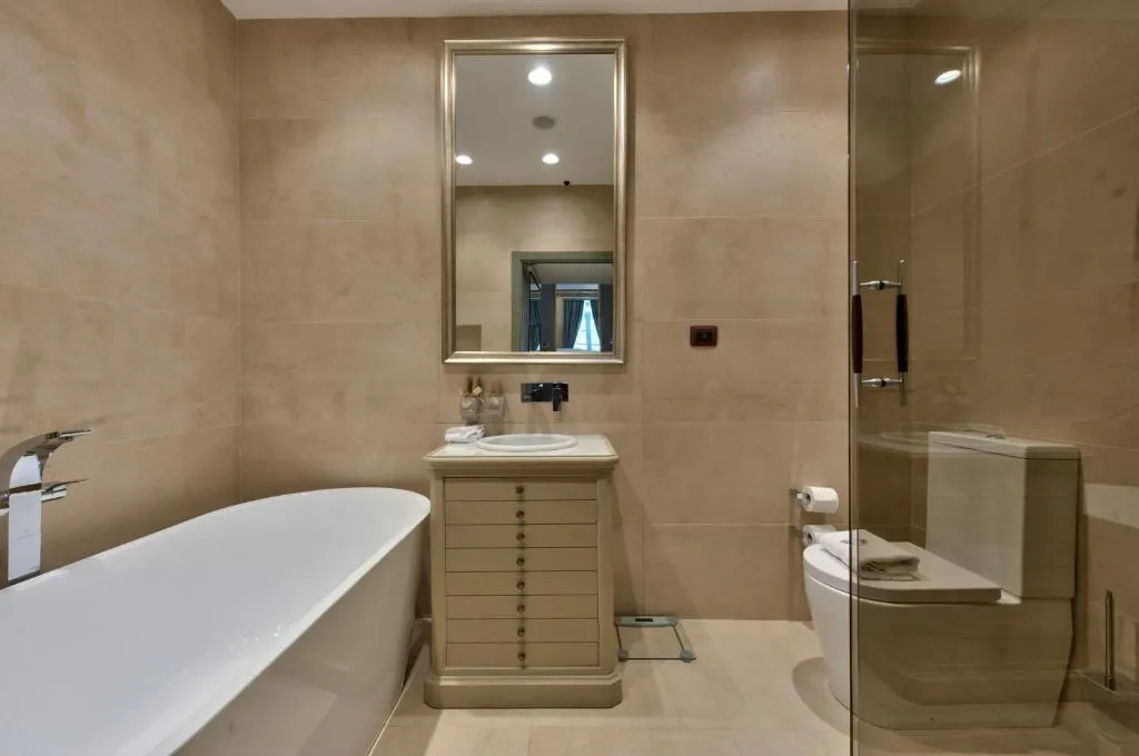 Deluxe Suite double or twin @ Palazzo Consiglia