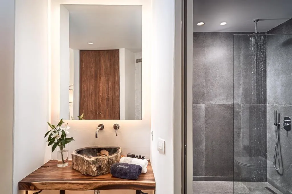 Hippie Chic Suite @ Hippie Chic Hotel