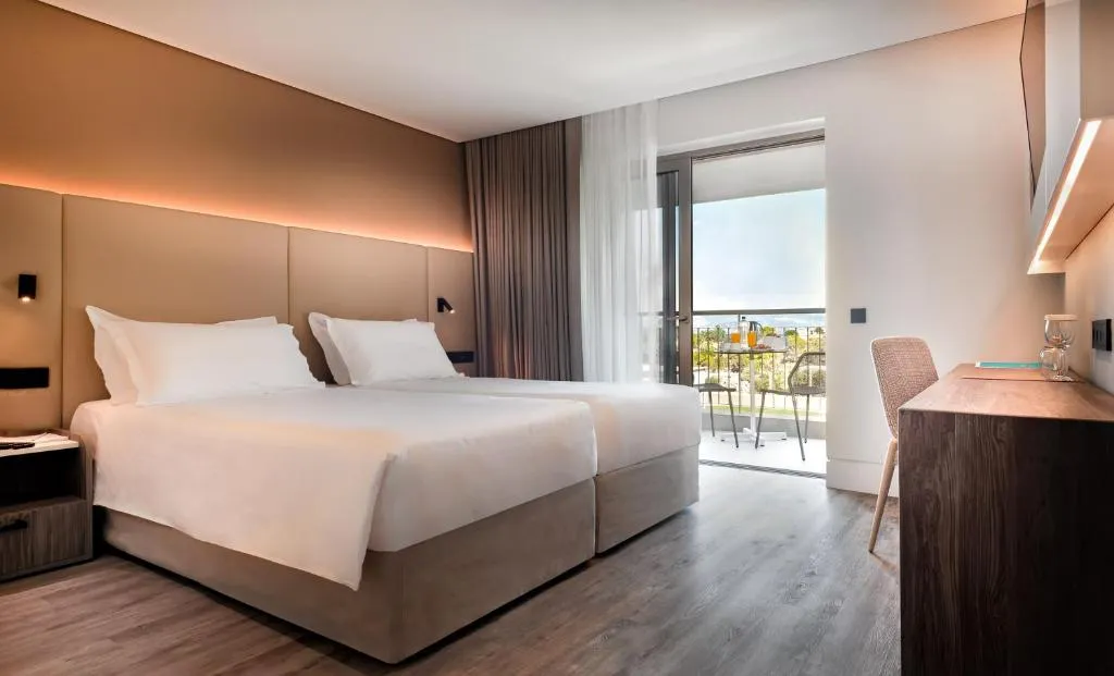 DELUXE STANDARD SEA VIEW @ Vincci EverEden Beach Resort