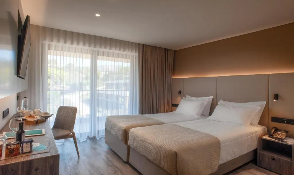 DELUXE STANDARD SEA VIEW @ Vincci EverEden Beach Resort