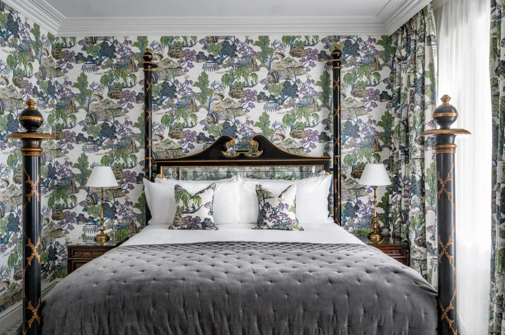 Studio Suite @ The Kensington