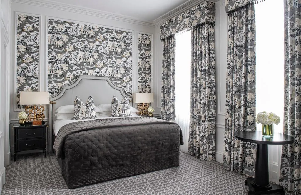 Luxury Suite @ The Kensington