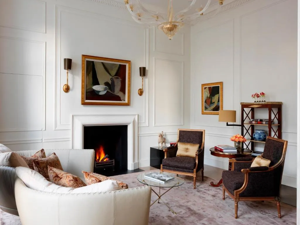 The Knightsbridge Suite @ The Kensington