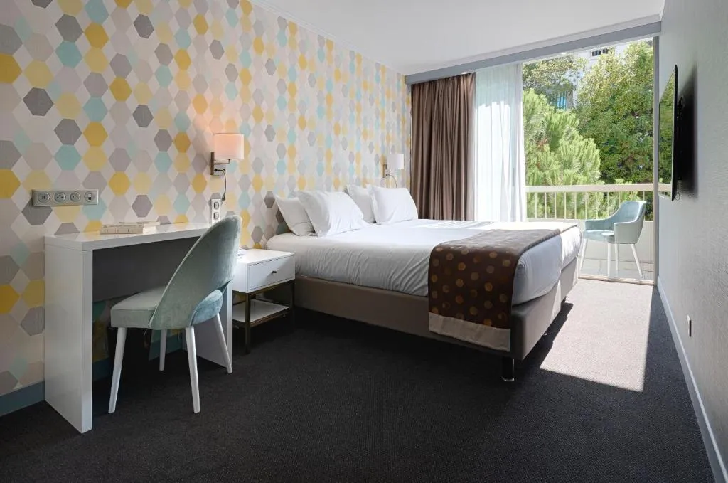 Double Room with Balcony @ Juliana Hotel Cannes