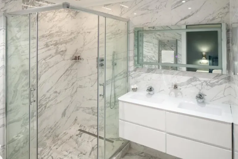 Double Room with Balcony @ Juliana Hotel Cannes