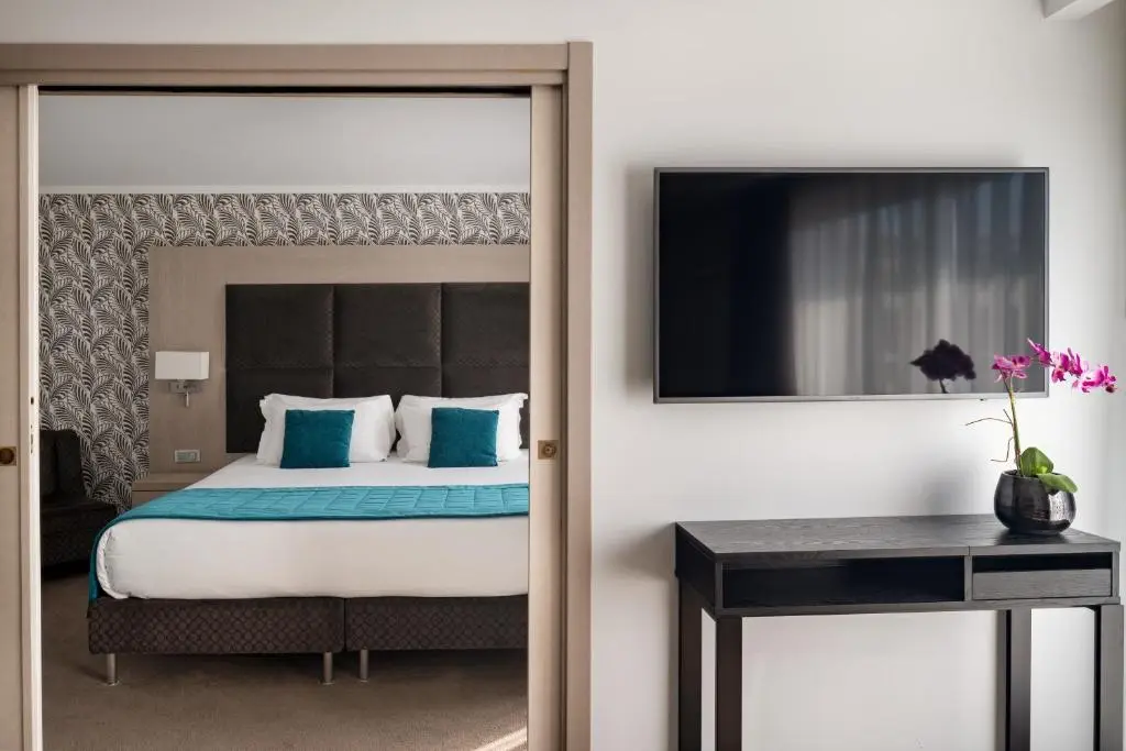 Deluxe Suite @ Juliana Hotel Cannes