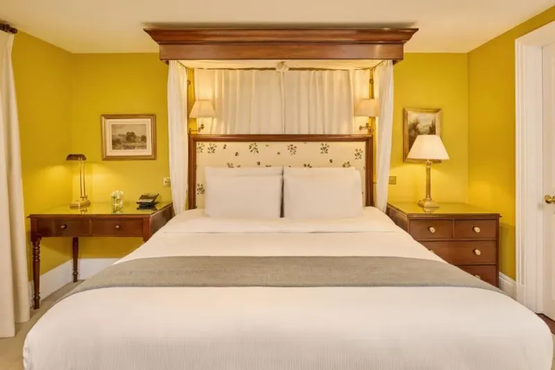 Executive King Room   1 King Bed @ Roseate House London